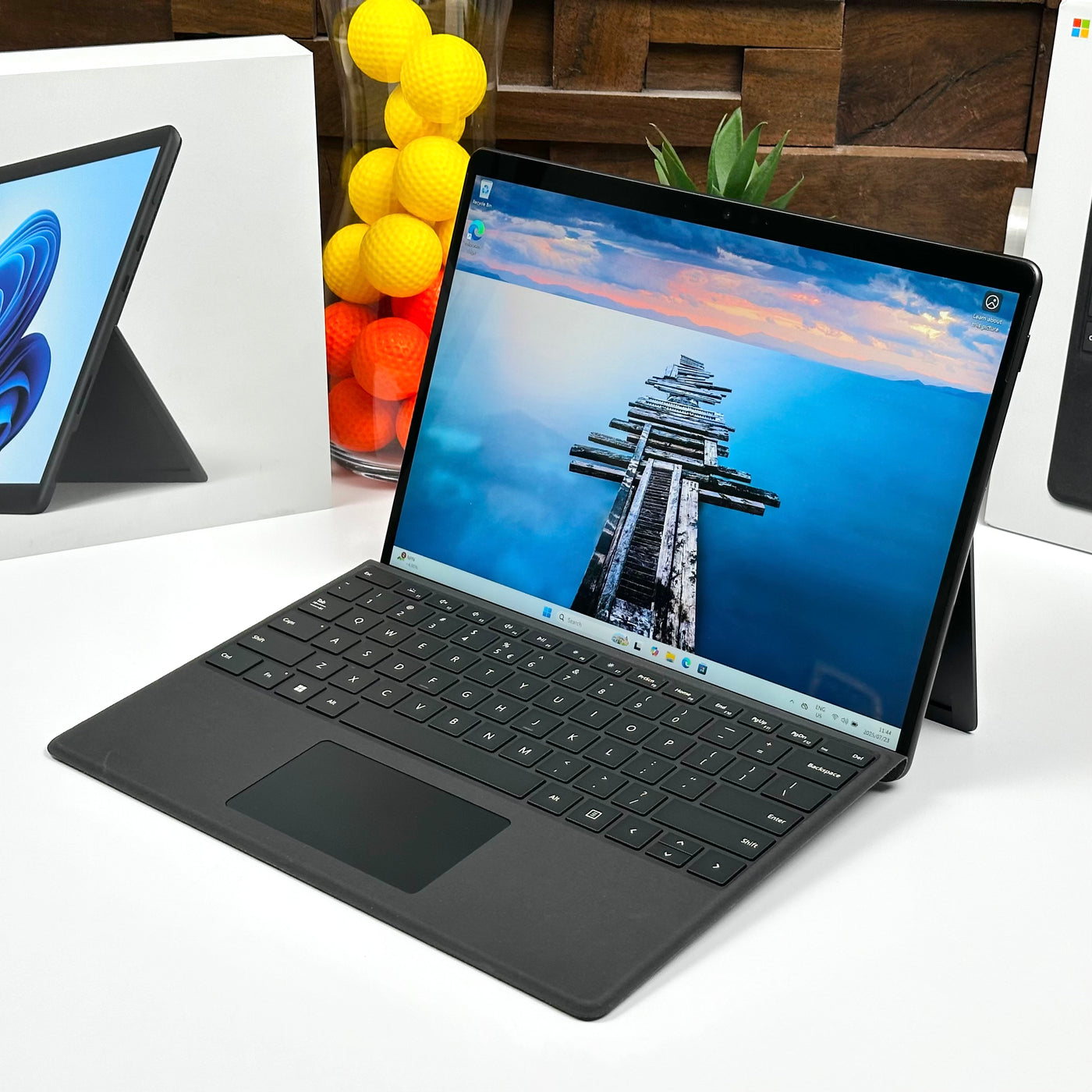 Combo Deal Microsoft Surface Pro 8 13-inch 2-in-1 Quad-Core i5-1135G7 (8GB RAM, 256GB SSD, Graphite)+ Microsoft Surface Pro Keyboard - Pre Owned / 3 Month Warranty - Mac Shack