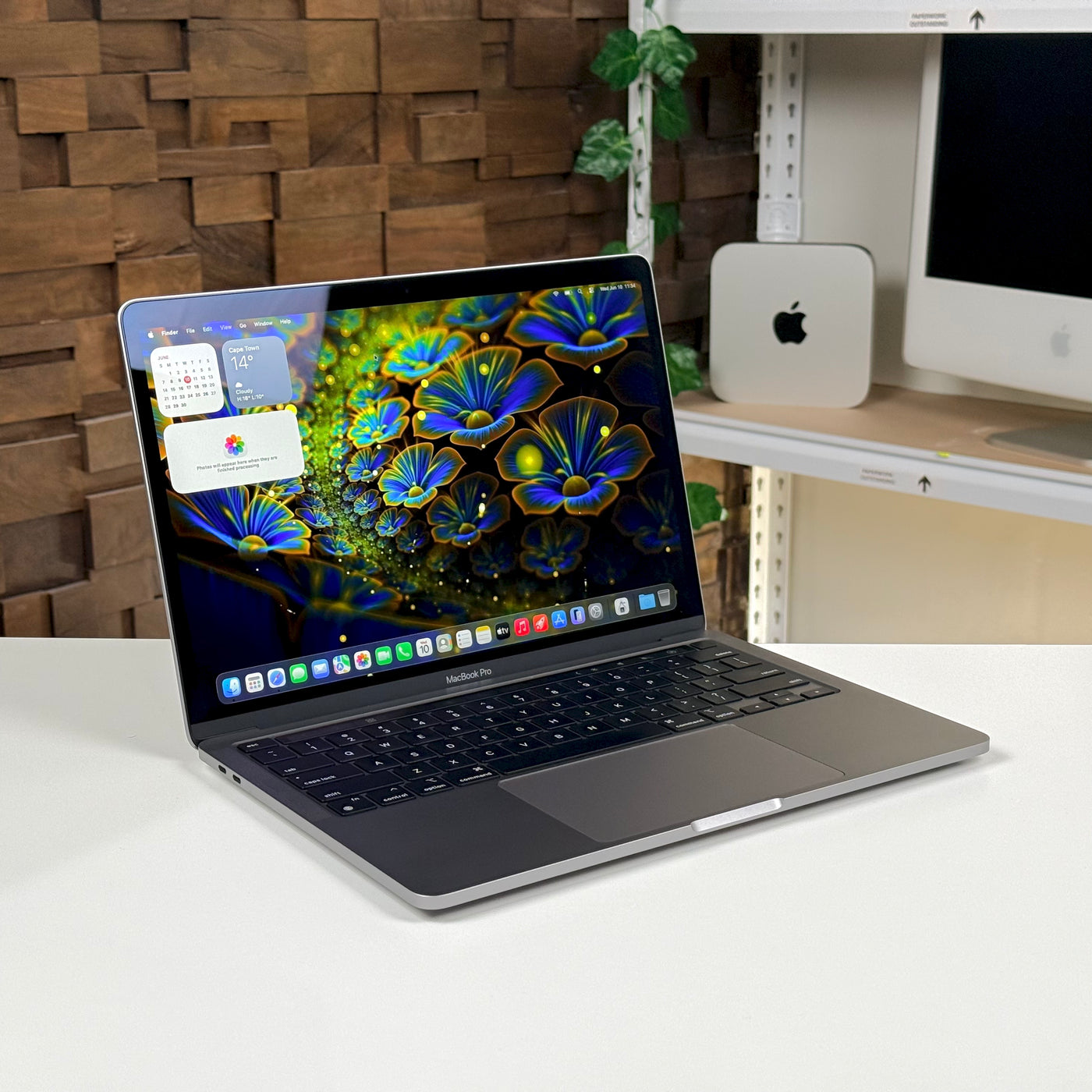 MacBook Pro 13" M2 8GB 512GB Space Gray (2022) - Pre-Owned