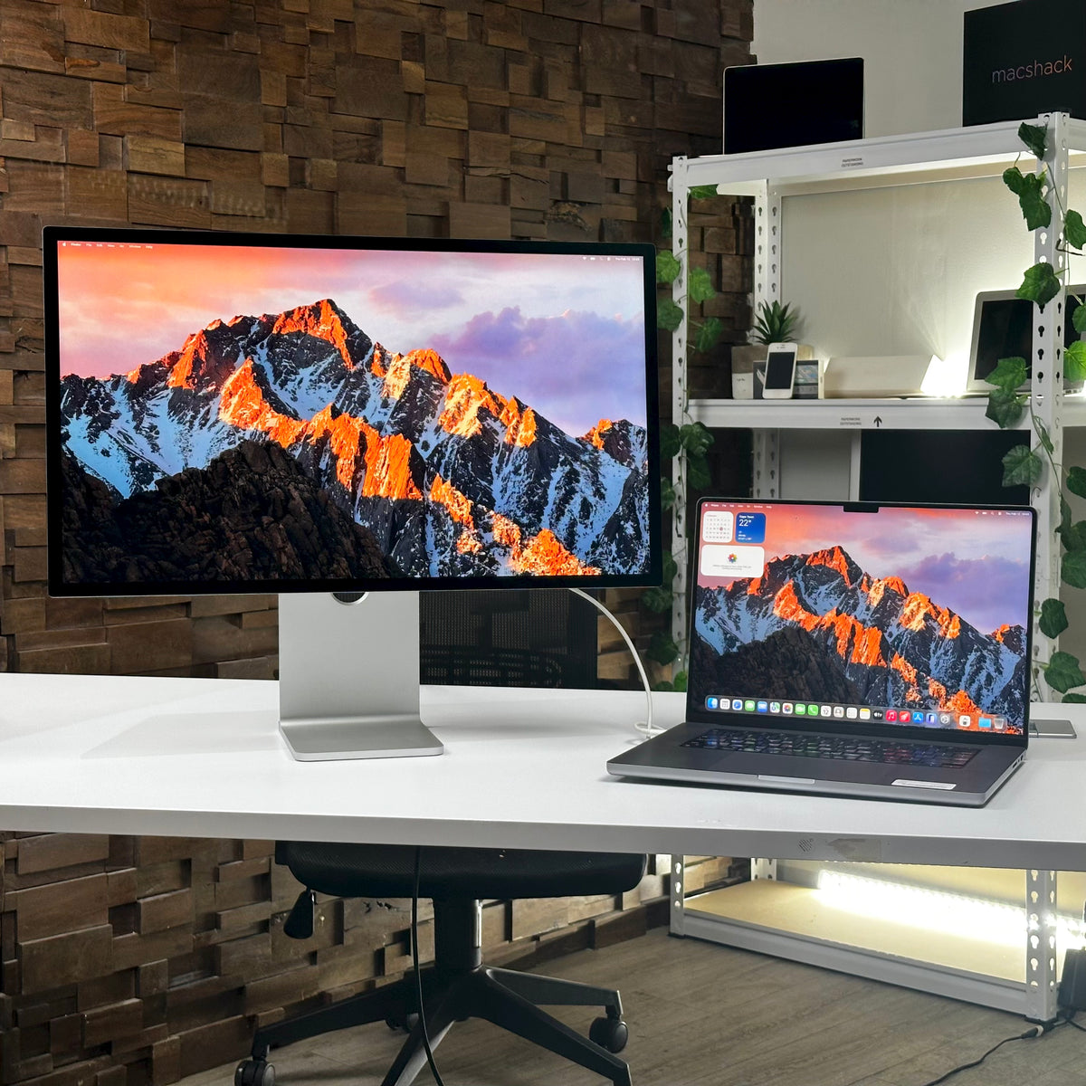 Apple Studio Display 27-inch Nano-Texture Glass Tilt & Height Adjustable Stand - Pre-Owned - Mac Shack
