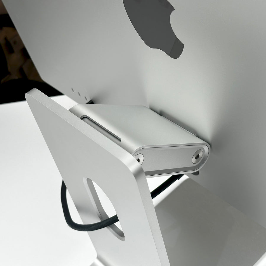 Apple Studio Display 27-inch Tilt and Height Adjustable Stand Standard Glass (2022) - Pre-Owned - Mac Shack