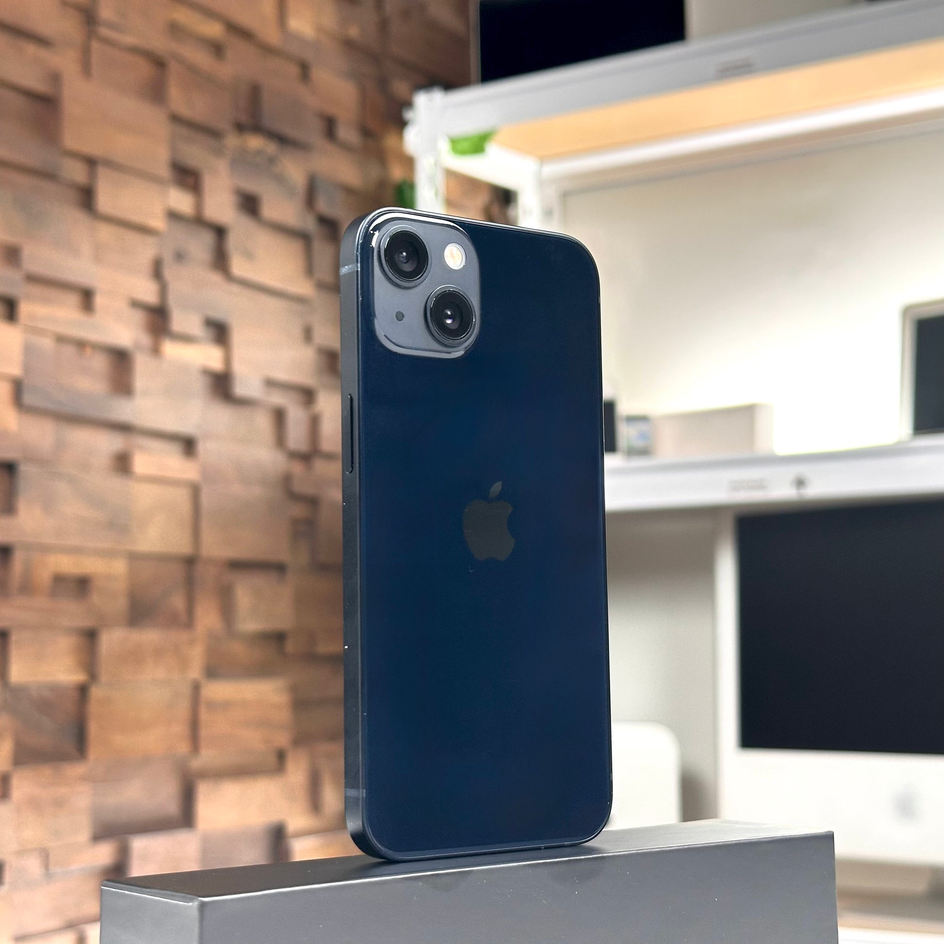 iPhone 13 128GB Midnight (2021) – Pre-Owned