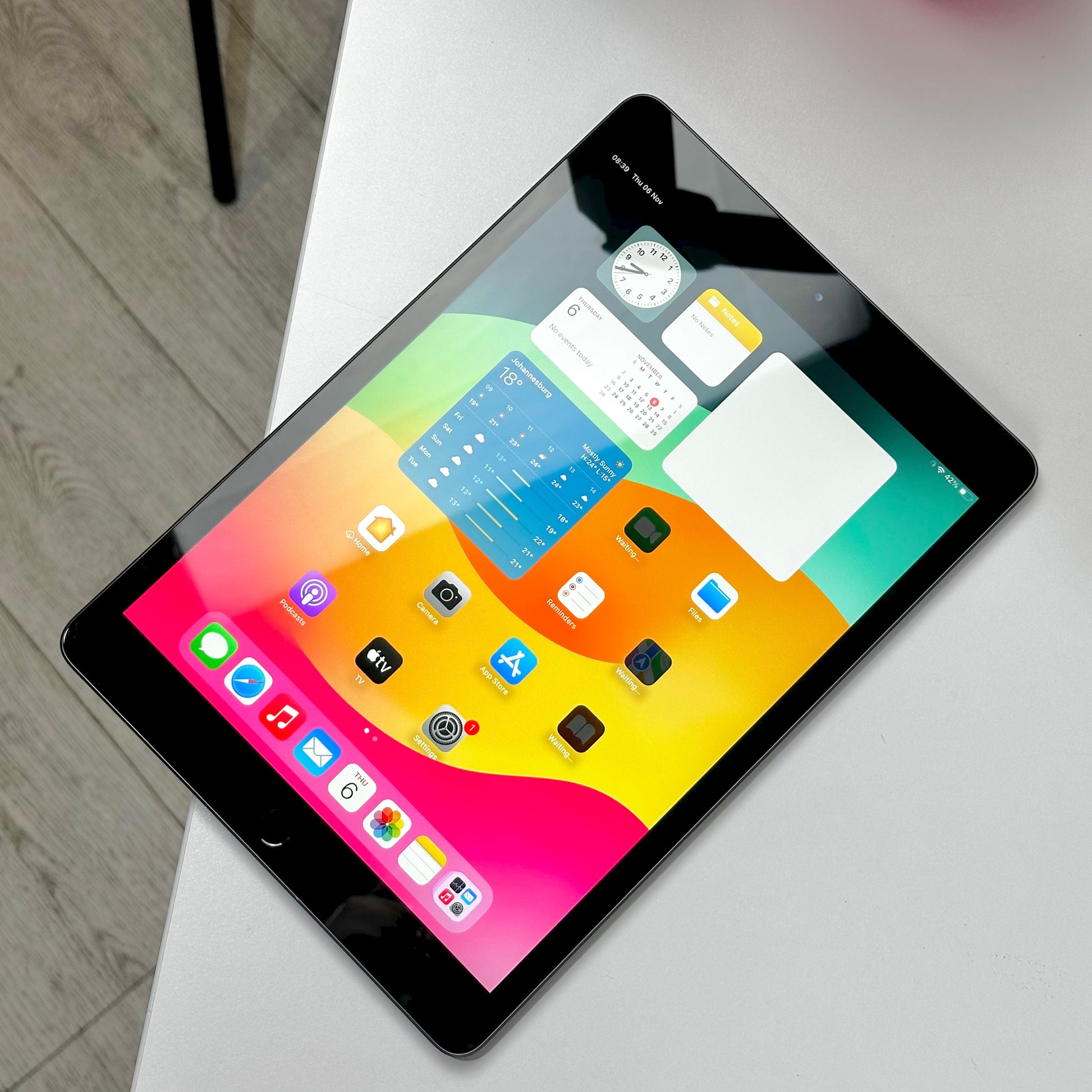 iPad本体 Apple iPad 128GB Wi-Fi + Cellular iPad 7th Gen 10