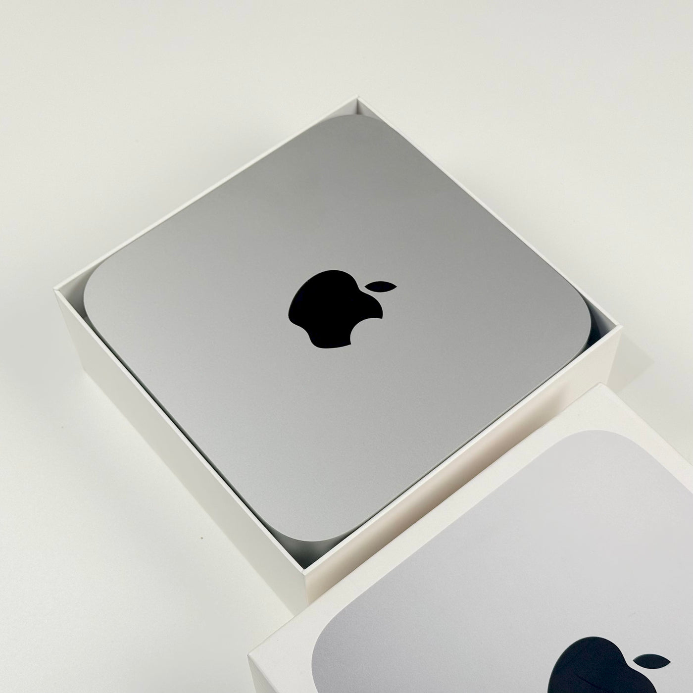 Mac mini M2 8GB 256GB Silver (2022) - Pre-Owned