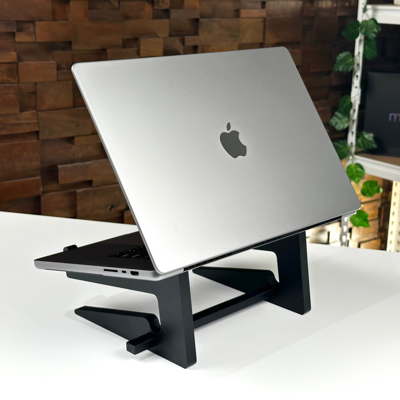 MacBook Pro 16-inch M1 Pro 16GB 512GB Space Gray (2021) - Pre-Owned - Mac Shack