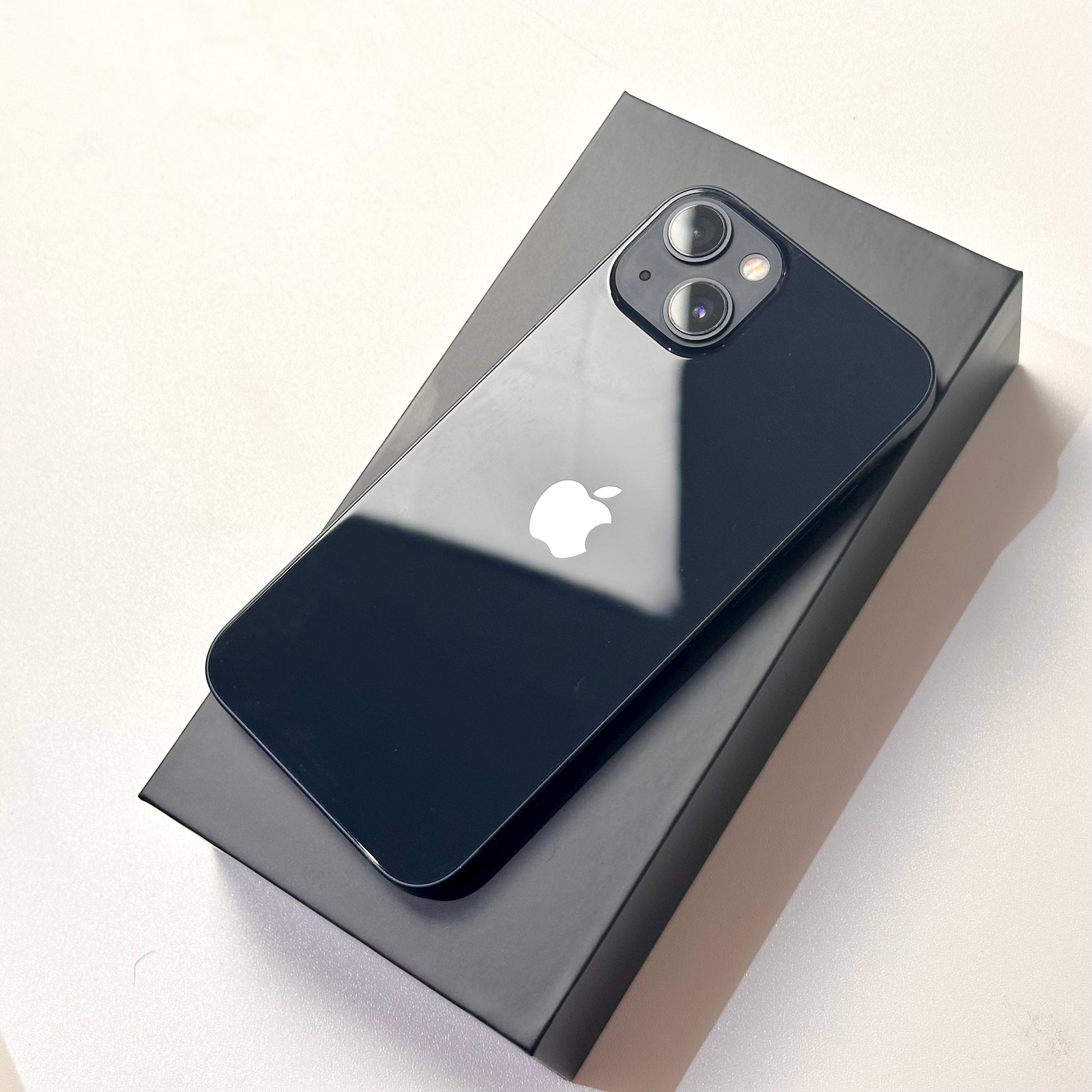 iPhone 13 128GB Midnight (2021) – Pre-Owned