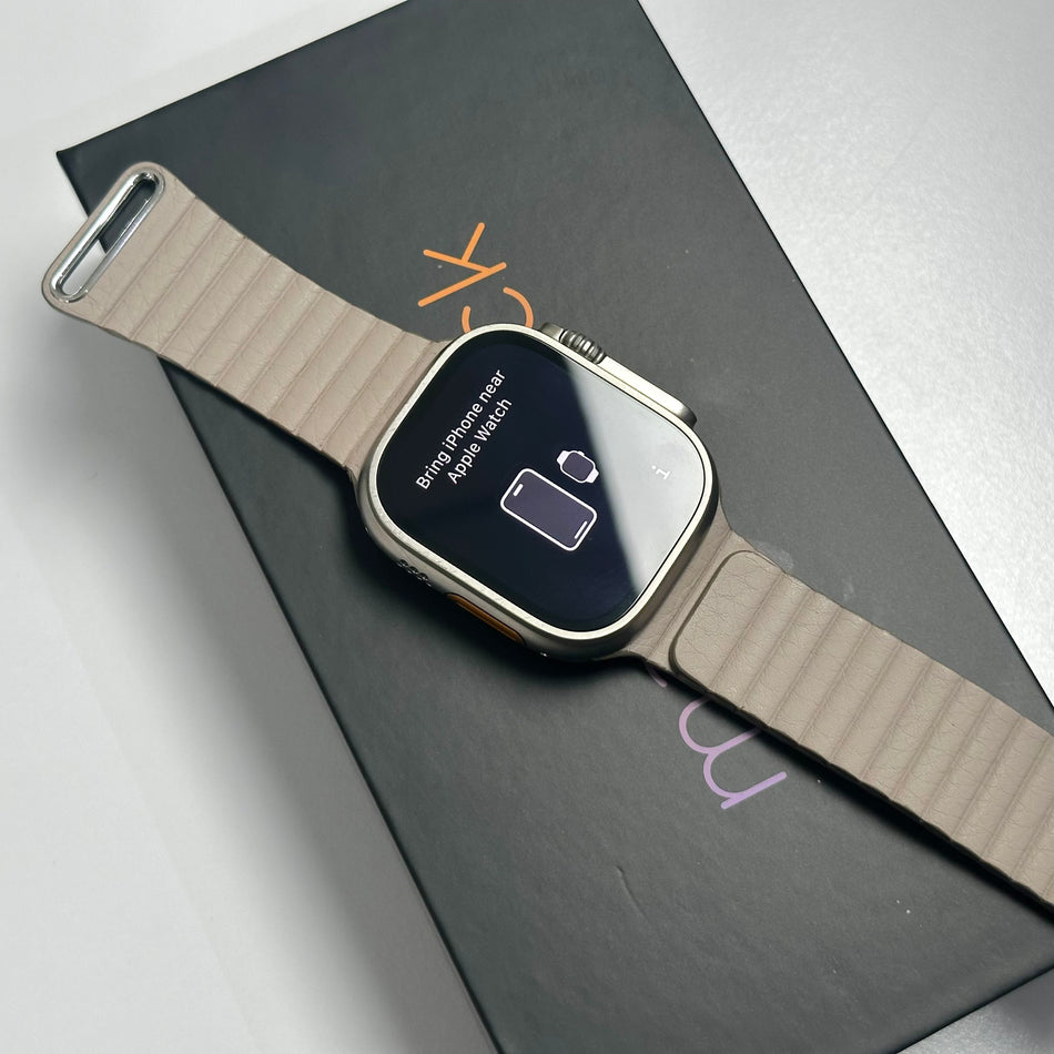 Apple Watch Ultra 49mm Titanium Cellular (2022) - Pre-Owned