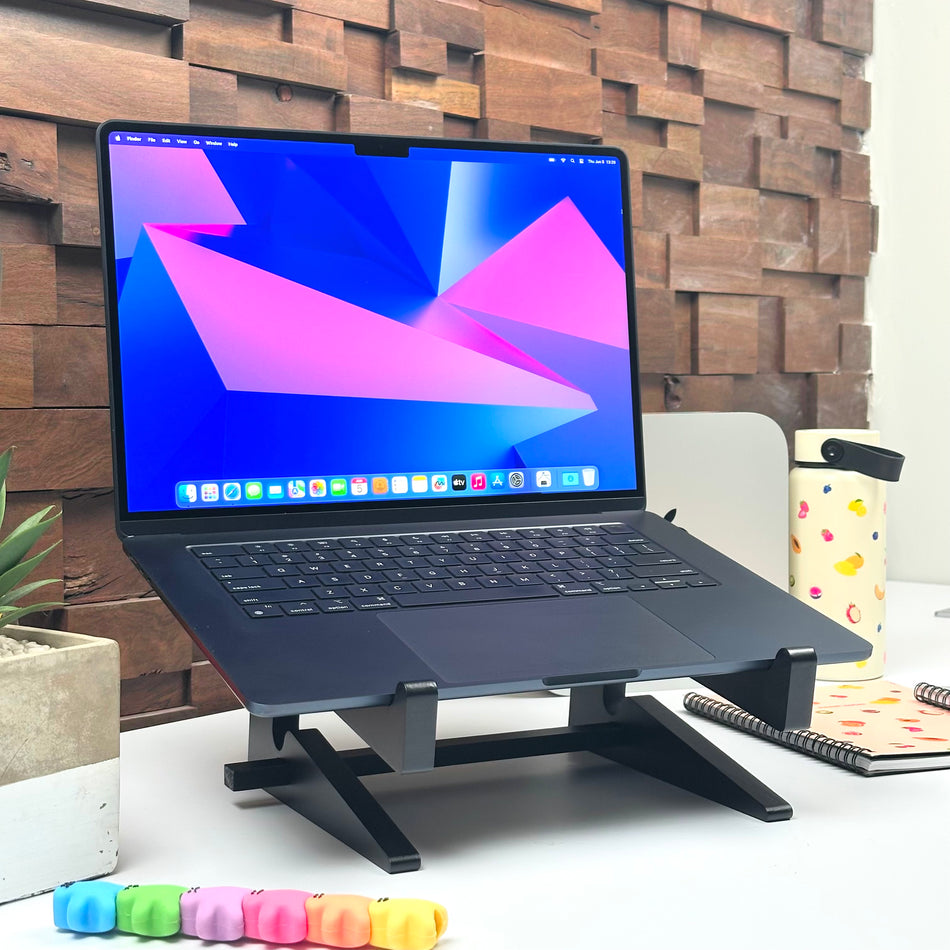 2024 Apple MacBook Air 15-Inch M3 8-Core CPU, 10-Core GPU (24GB Unified RAM, 512GB SSD, Midnight) - Pre Owned / 3 Month Warranty