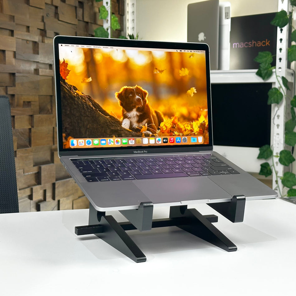 MacBook Pro 13" Intel Core i5 16GB 256GB Space Gray (2017) - Pre-Owned