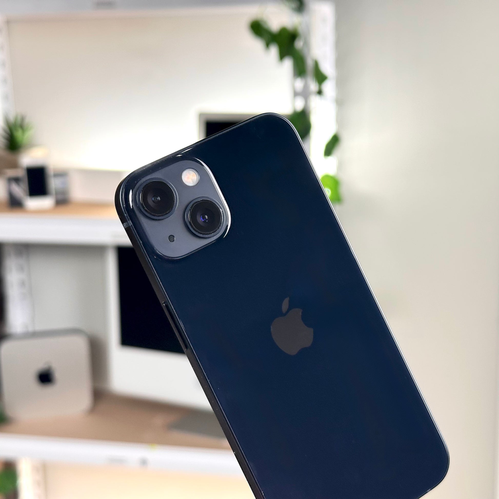iPhone 13 128GB Midnight (2021) – Pre-Owned
