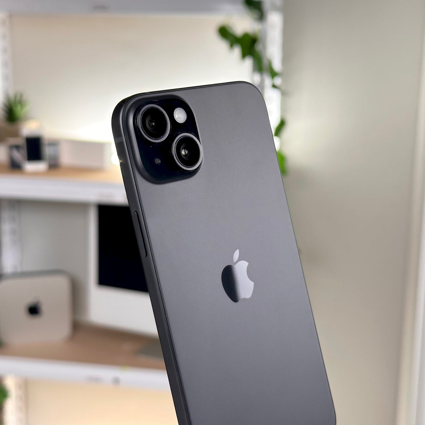 Pre-owned iPhone 15 Plus 128GB Black - rear camera angle view