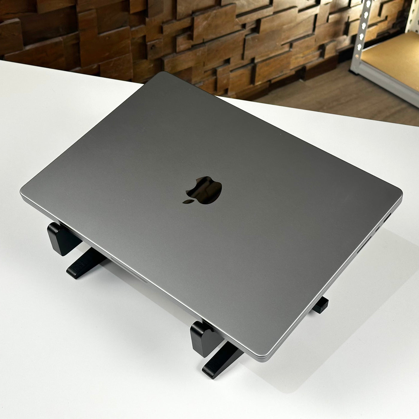MacBook Pro 16-inch M1 Pro 16GB 512GB Space Gray (2021) - Pre-Owned - Mac Shack