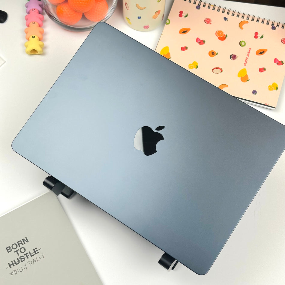 Custom Build 2022 Apple MacBook Air 13-Inch M2 8-Core CPU, 10-Core GPU (16GB Unified RAM, 512GB SSD, Midnight) - Pre Owned / 3 Month Warranty