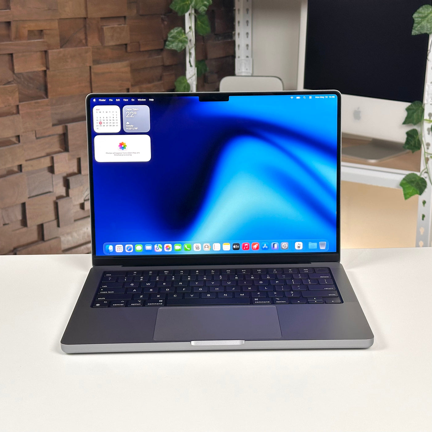 MacBook Pro 14-inch M1 Pro 32GB 512GB Space Gray (2021) - Pre-Owned - Mac Shack