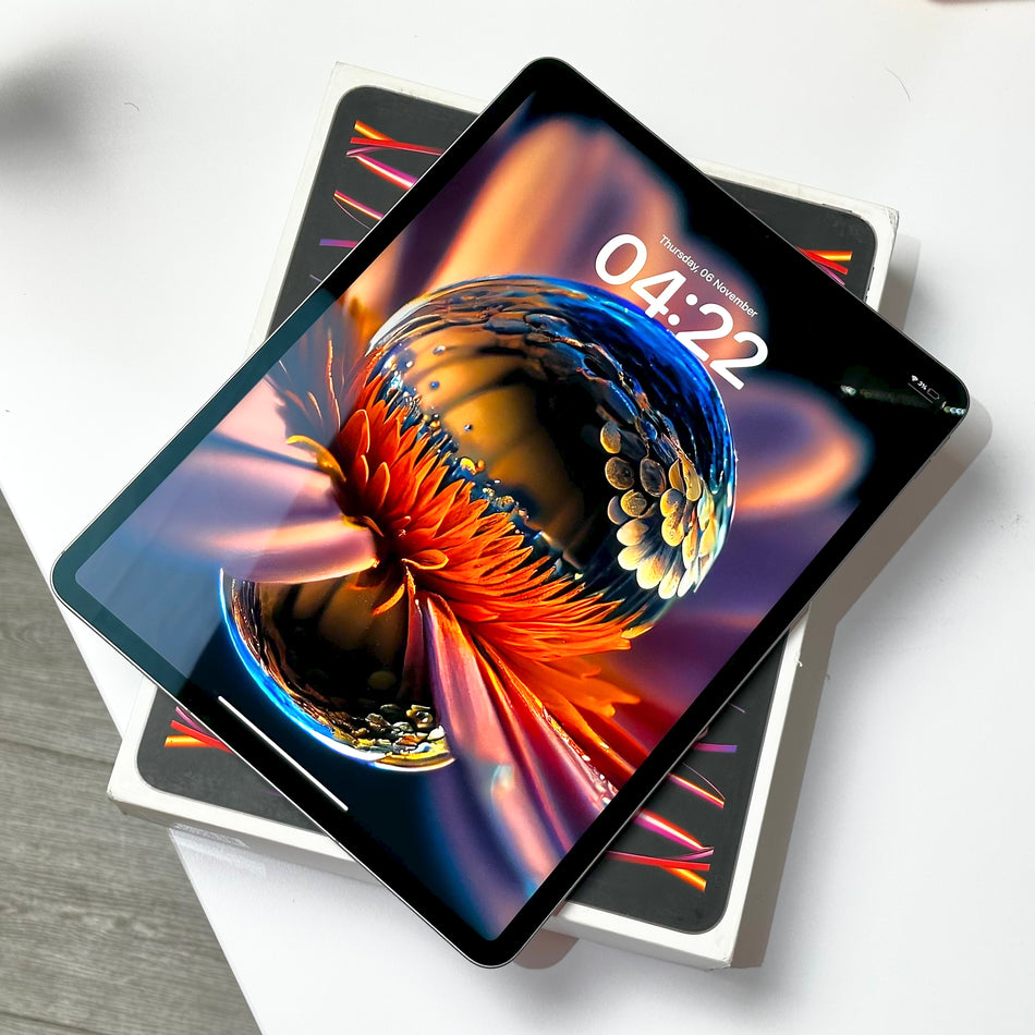 iPad Pro 12" 6th Gen M2 256GB Cellular Space Gray (2022) + Smart Folio Keyboard - Demo