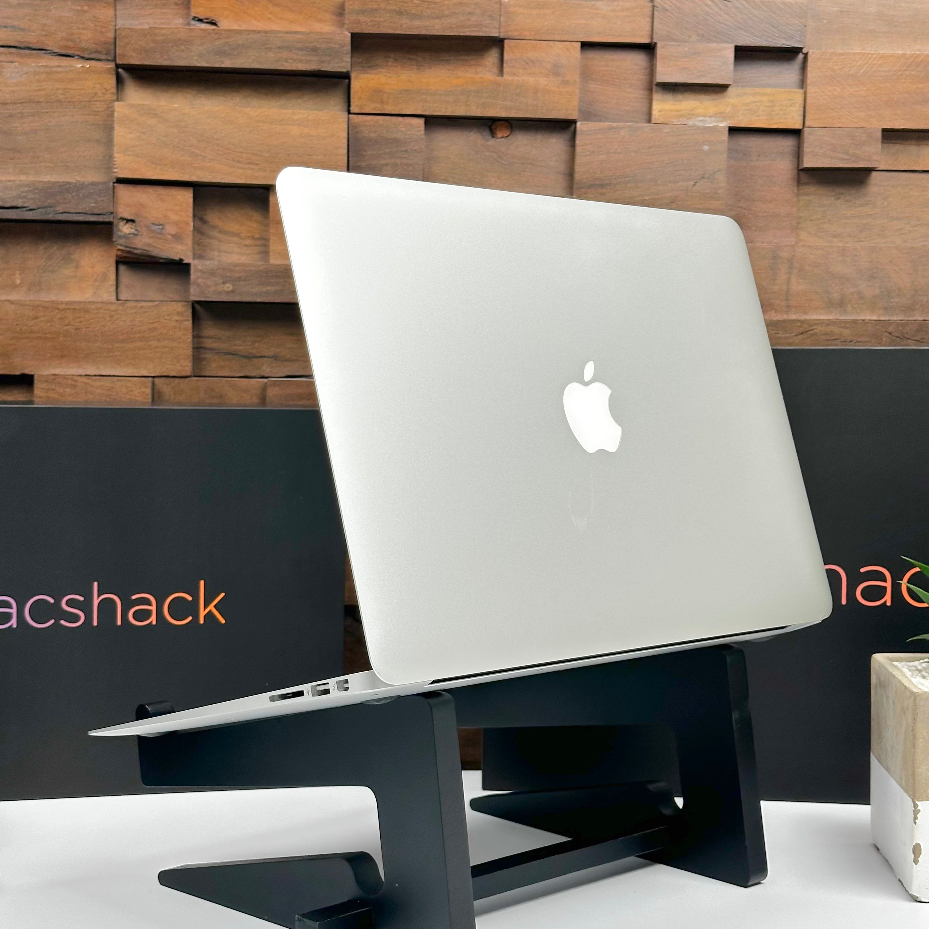 2017 Apple MacBook Air 13-inch in Silver - top lid with the glowing Apple logo