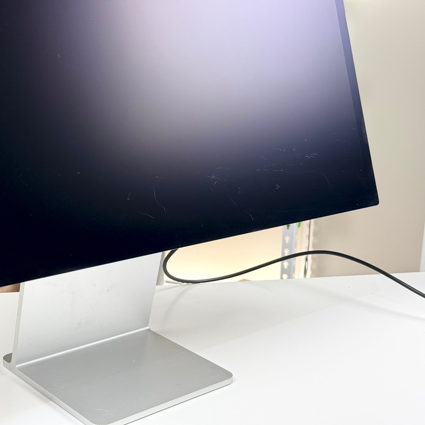Apple Studio Display 27" Tilt-Adjustable Stand, Nano-Texture Display (2022) - Pre-Owned