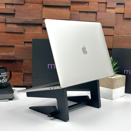 2019 Apple MacBook Pro 15-inch 2.6GHz 6-Core i7 (Touch Bar, 16GB RAM, 256GB SSD, Silver) - Pre Owned / 3 Month Warranty - Mac Shack