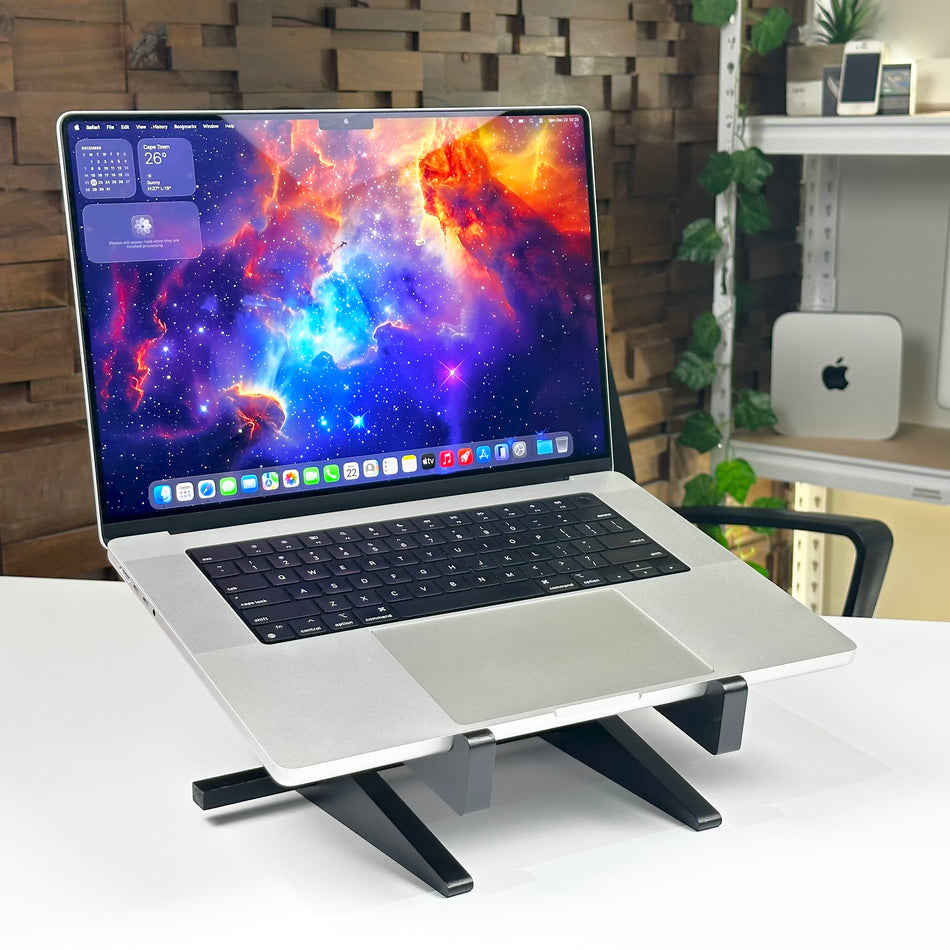 MacBook Pro 16" M1 Pro 32GB 512GB Silver (2021) - Pre Owned