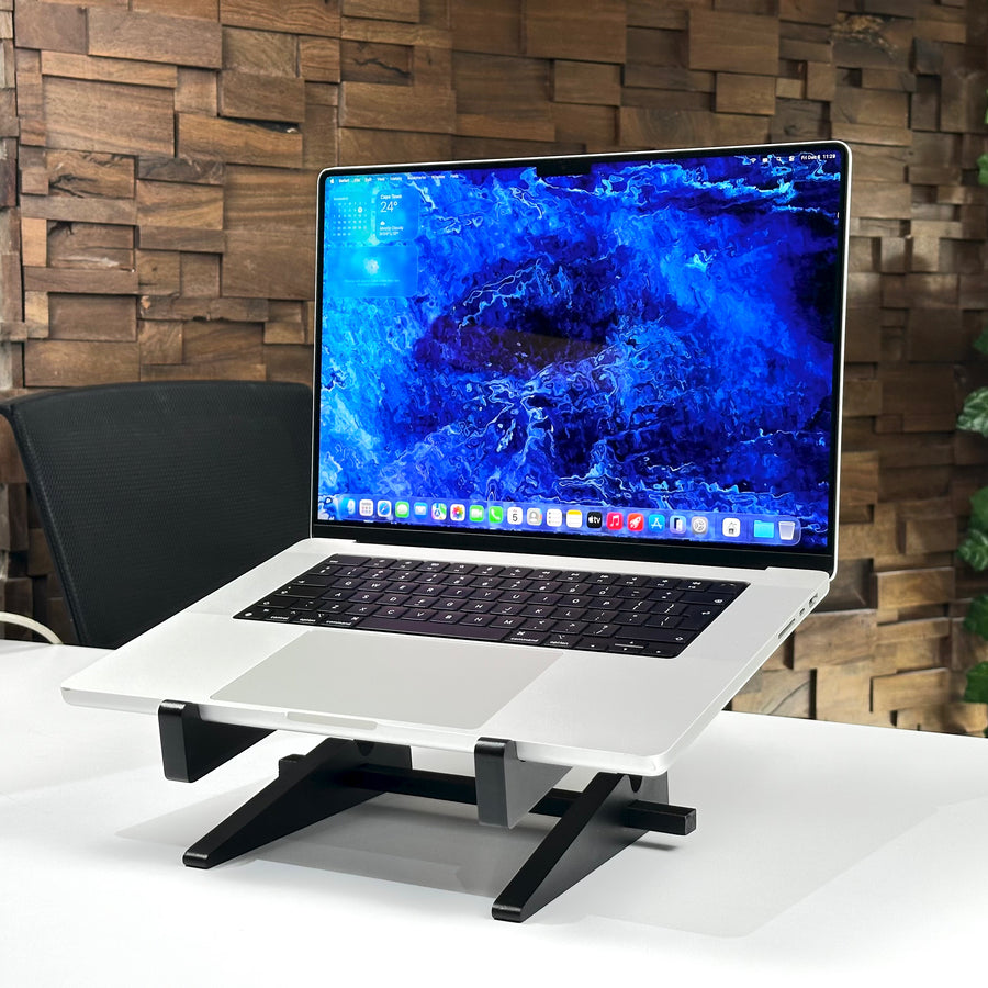 MacBook Pro 16-inch M2 Pro 16GB 512GB Silver (2023) - Pre-Owned - Mac Shack