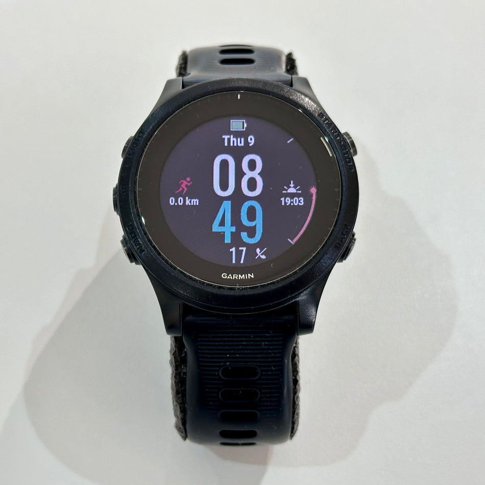 Garmin Forerunner® 945 (47mm, Black with Black Band) - Pre Owned / 3 Month Warranty