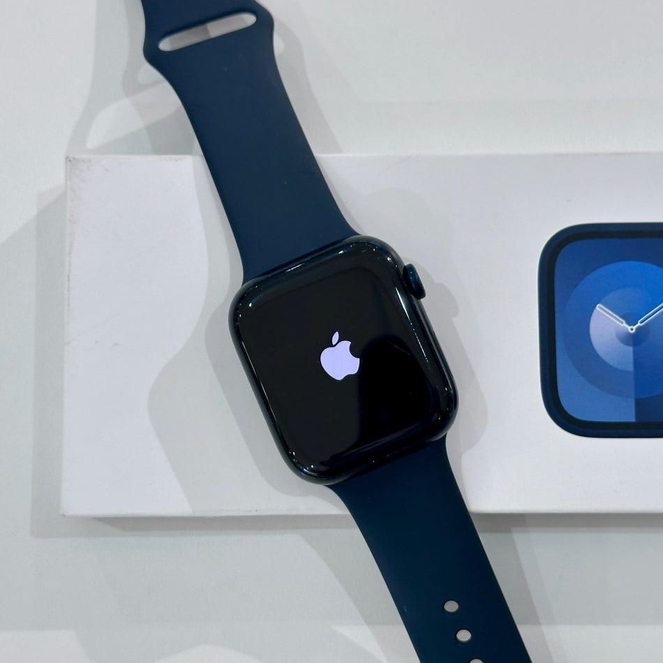 Apple Watch Series 9 (45mm, Midnight Aluminium Case with Midnight Sports Band, GPS) - Pre Owned / 3 Month Warranty - Mac Shack