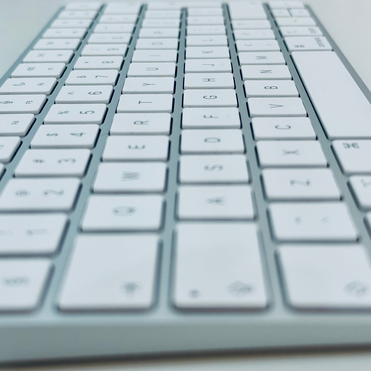Apple Magic Keyboard (Silver) - Pre Owned / 3 Month Warranty - Mac Shack