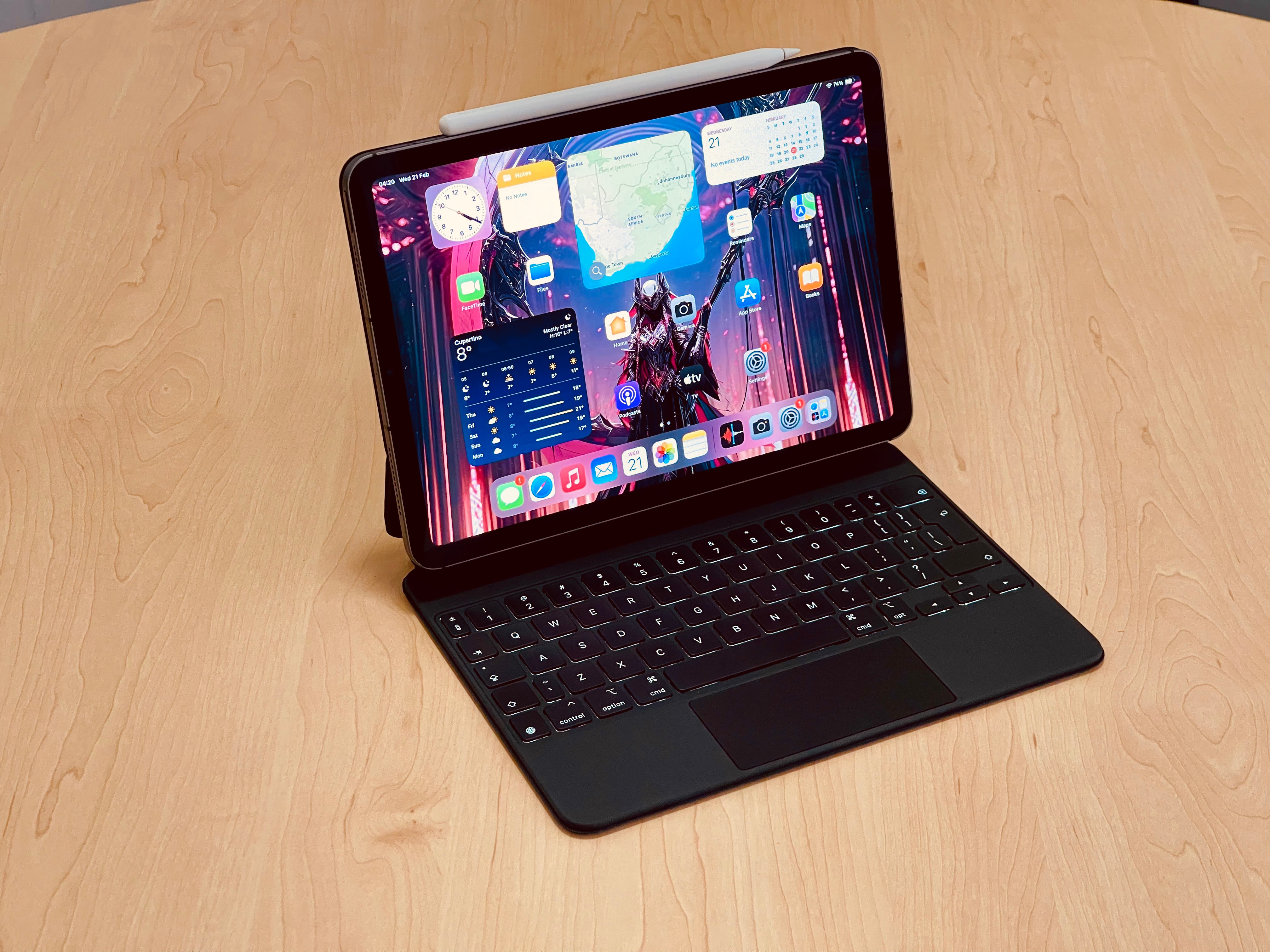 Combo Deal 2022 10.9-inch Apple iPad Air 5th Gen M1 (256GB, Wifi & Cellular, Space Gray) + Apple Magic Keyboard + Apple Pencil 2nd Gen - Pre Owned / 3 Month Warranty - Mac Shack