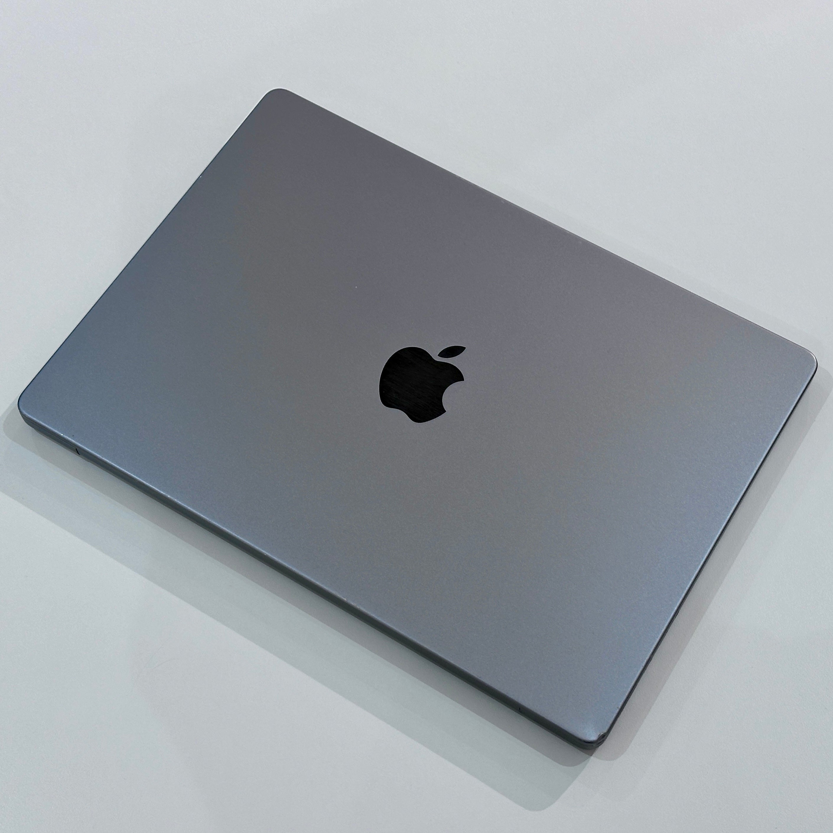 MacBook Pro 14