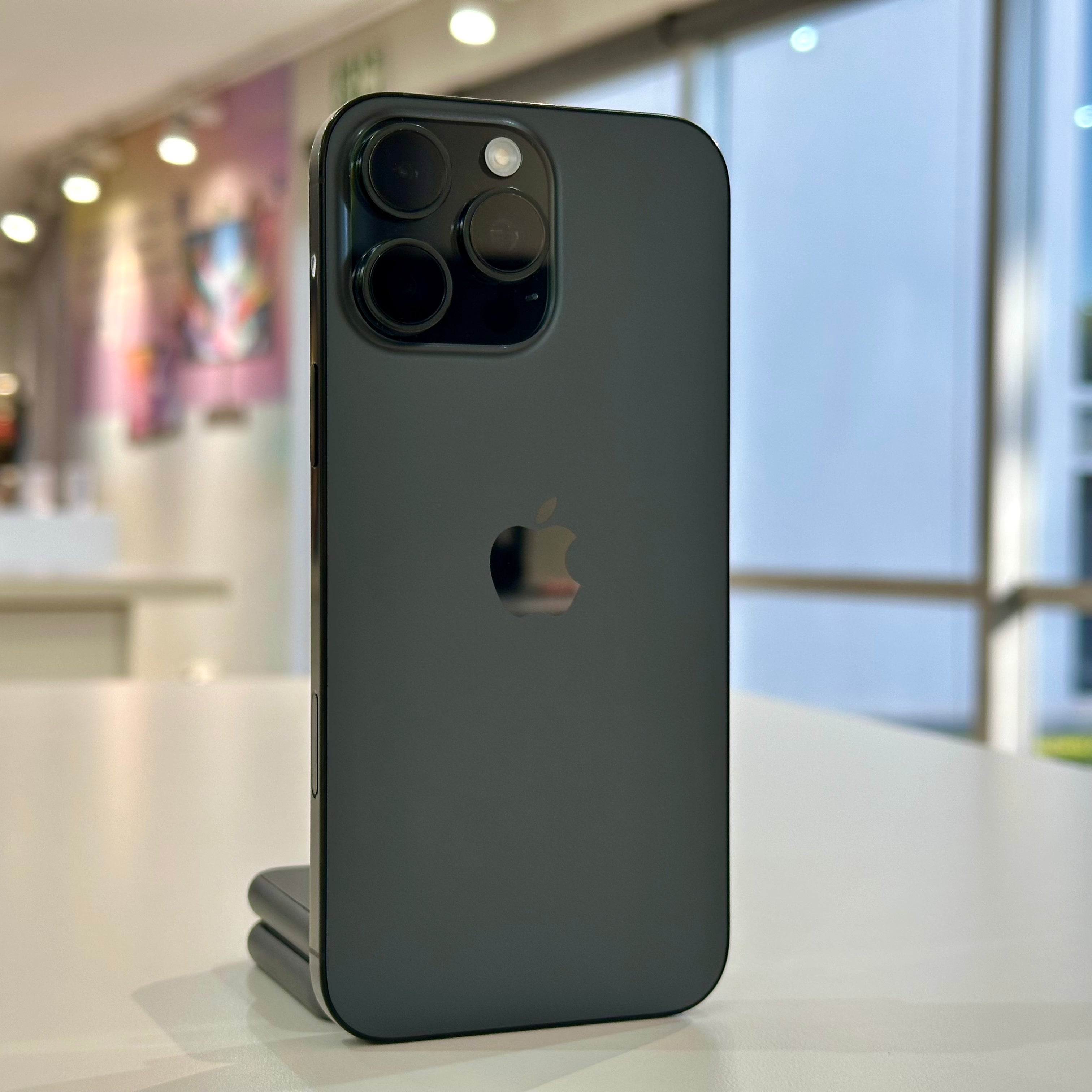Apple iPhone 16 Pro Max (256GB, Black Titanium) - Pre Owned / Apple Limited Warranty - Mac Shack