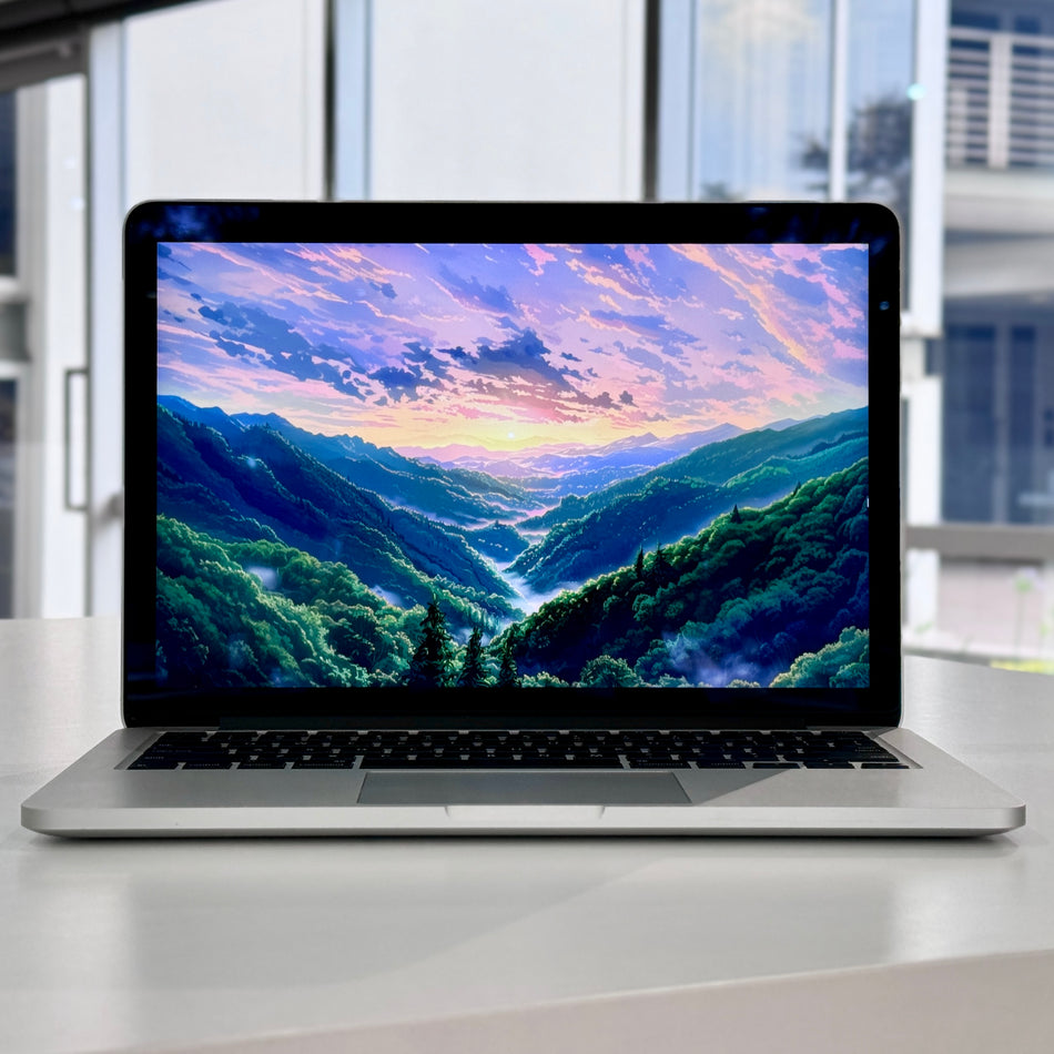 Custom Build Apple MacBook Pro 13-Inch 3.1GHz Dual-Core i7 (Retina, 16GB RAM, 1TB SSD, Silver) - Pre Owned / 3 Month Warranty