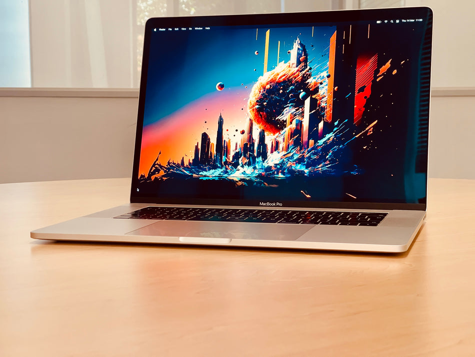 2019 Apple MacBook Pro 16-inch 2.6GHz 6-Core i7 (Touch Bar, 16GB RAM, 512GB, Silver) - Pre Owned / 3 Month Warranty - Mac Shack