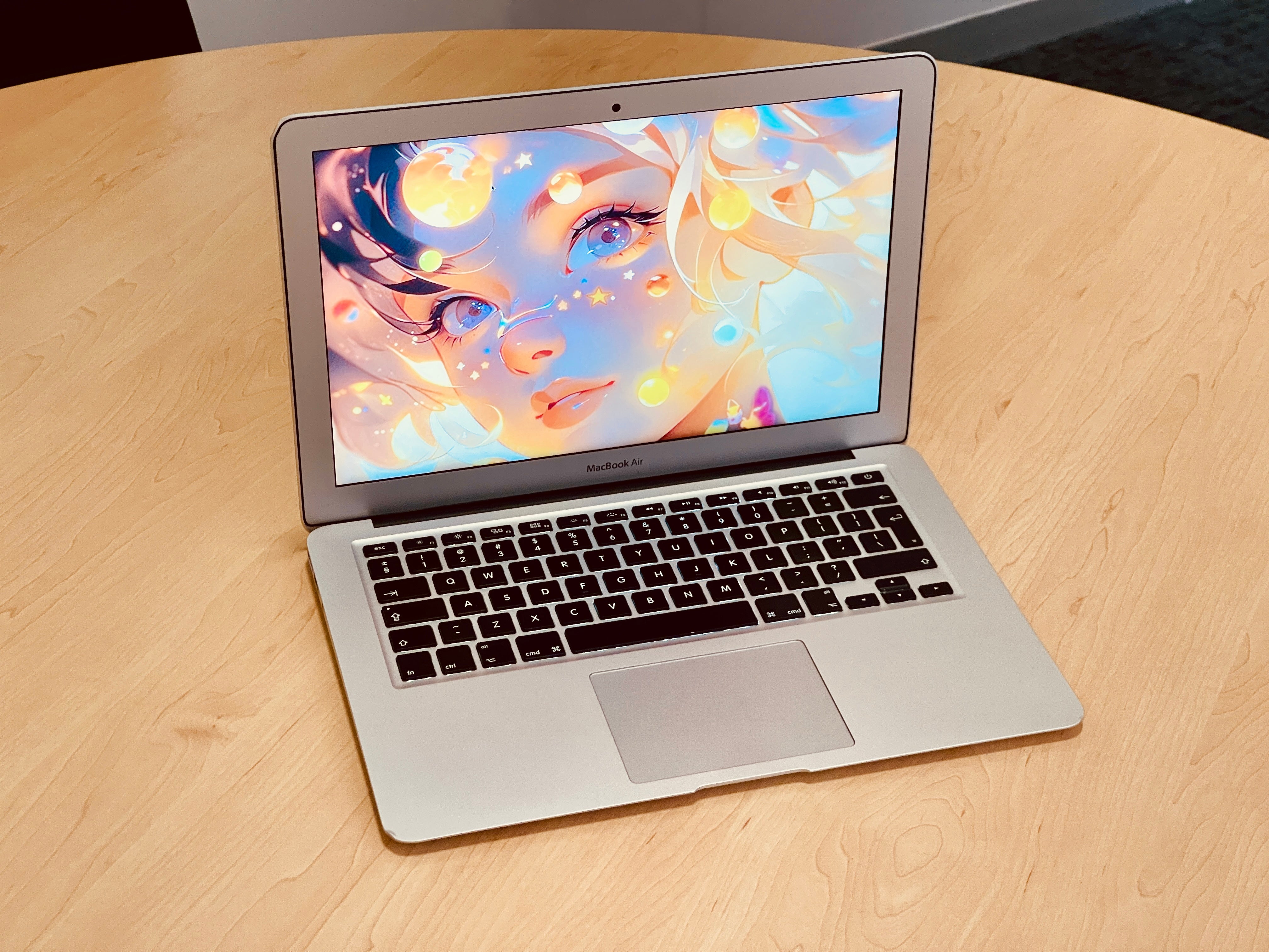 Apple MacBook Air 13-inch 1.8GHz Dual-Core i5 (8GB RAM, 256GB SSD, Silver) - Pre Owned / 3 Month Warranty - Mac Shack