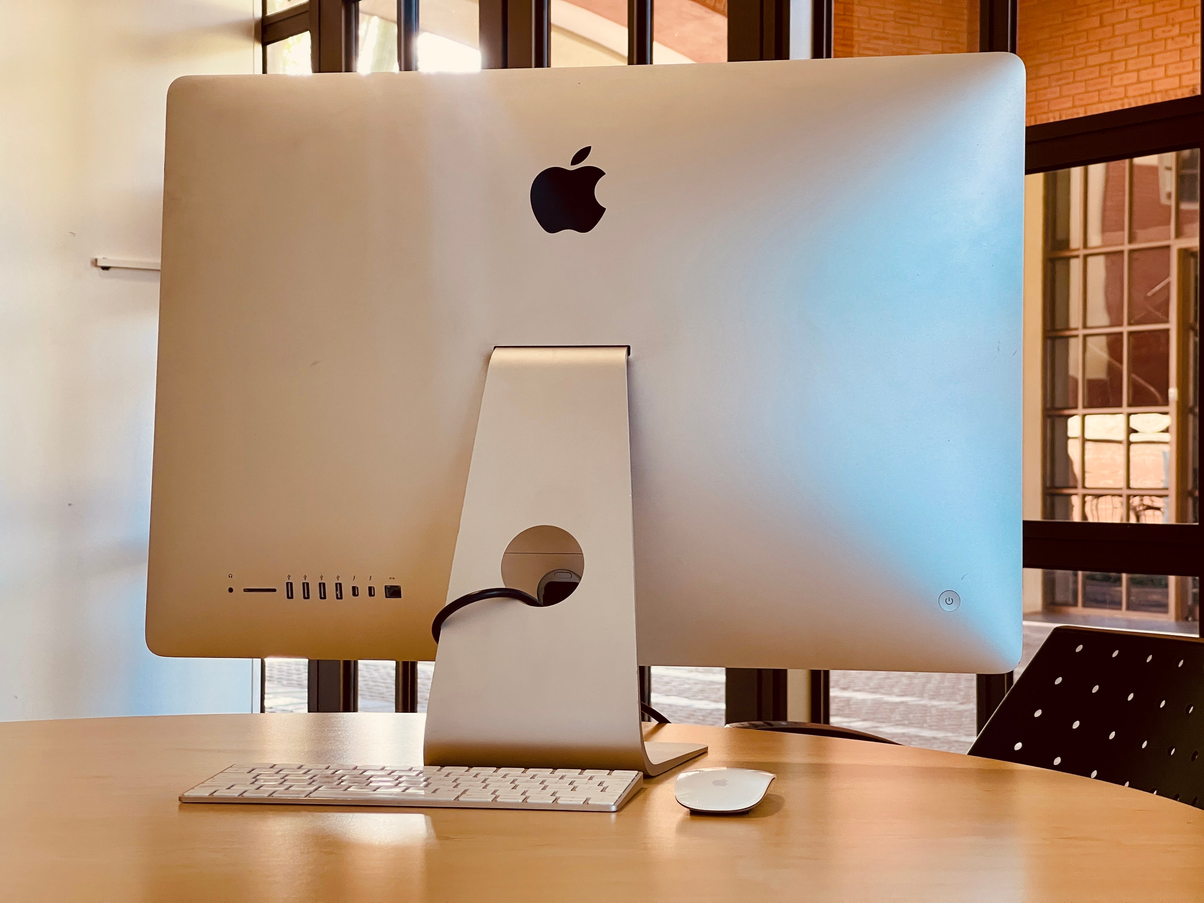 Apple iMac 27-inch 3.2GHz Quad-Core i5 (5K Retina, 8GB RAM, 1TB SATA, Silver) - Pre Owned  / 3 Month Warranty - Mac Shack