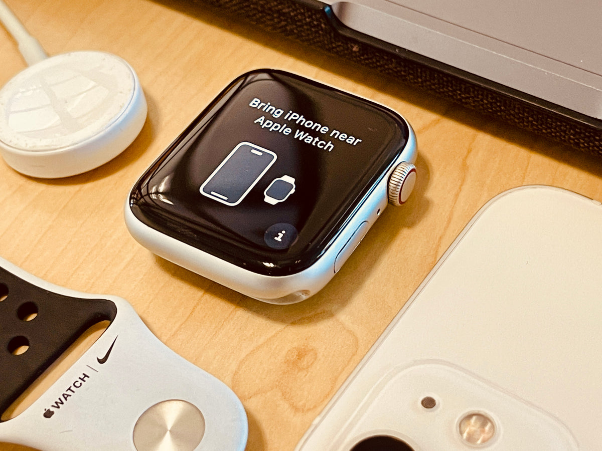 Apple Watch SE Gen 1 (44mm, Silver Aluminium Case with Nike Sport Band, GPS + Cell) - Pre Owned  / 3 Month Warrranty - Mac Shack