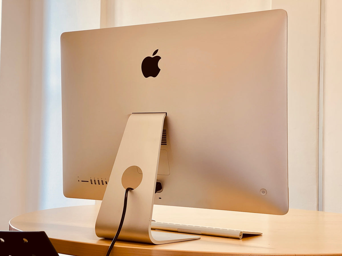 Apple iMac 27-inch 3.3GHz Quad-Core i5 (5K Retina, 8GB RAM, 2TB Fusion, Silver) - Pre Owned  / 3 Month Warranty - Mac Shack