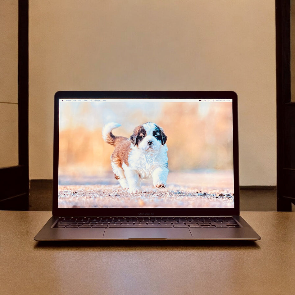 FAIR CONDITION 2020 Apple MacBook Air 13-inch M1 8-Core CPU, 7-Core GPU (8GB Unified RAM, 256GB SSD, Space Gray) -  Pre Owned / 3 Month Warranty