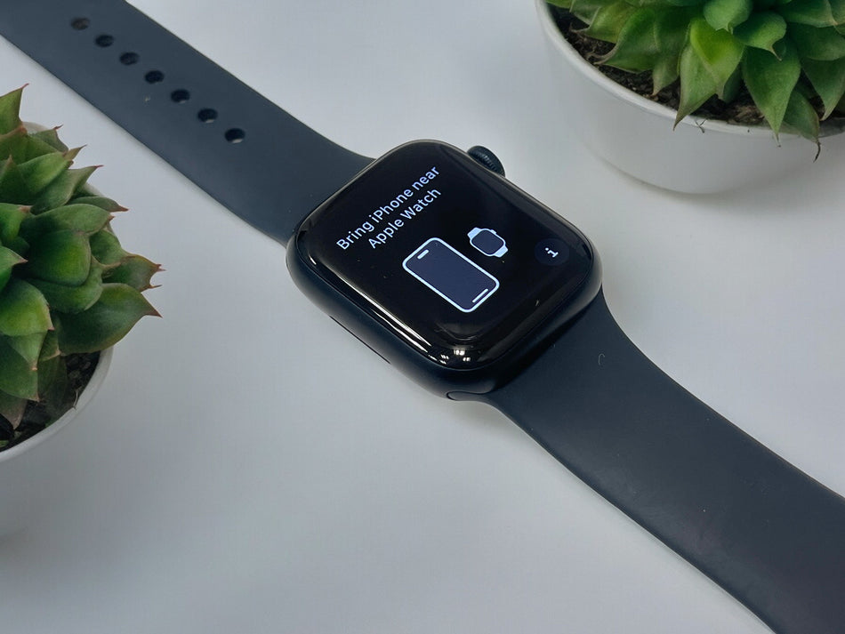 Apple Watch Series 7 (41mm, Midnight Aluminium with Midnight Sports Loop, GPS) - Pre Owned / 3 Month Warranty