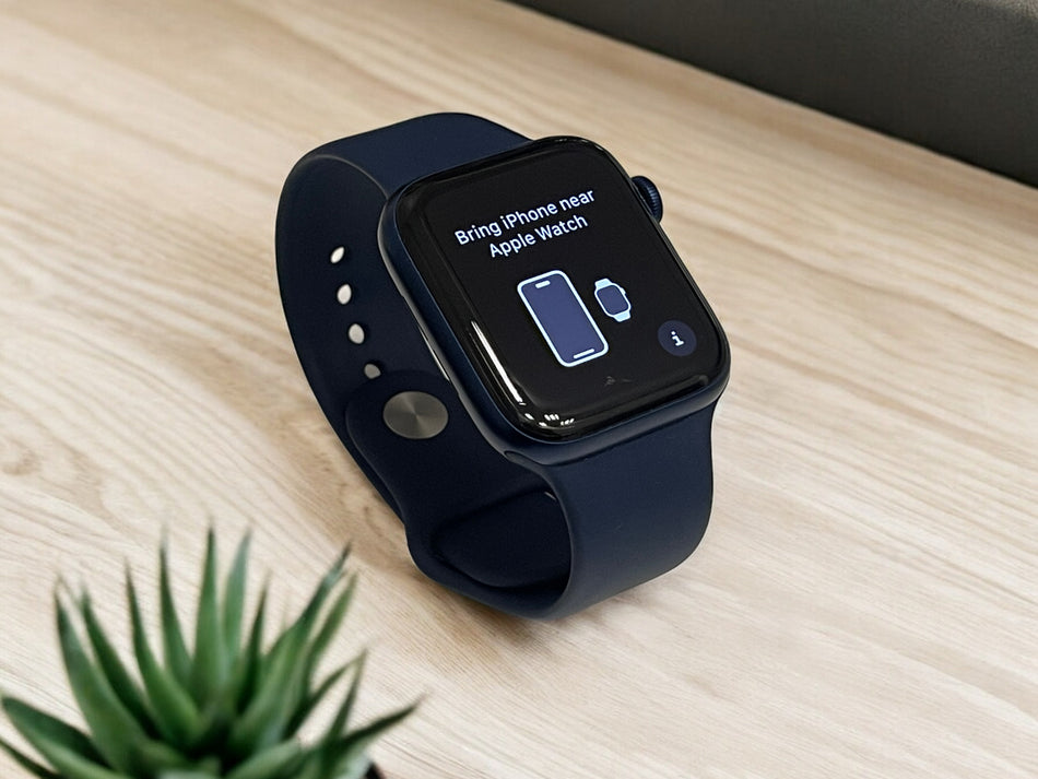 Apple Watch Series 6 (44mm, Blue Aluminium with Navy Sports Band, GPS) - Pre Owned / 3 Month Warranty