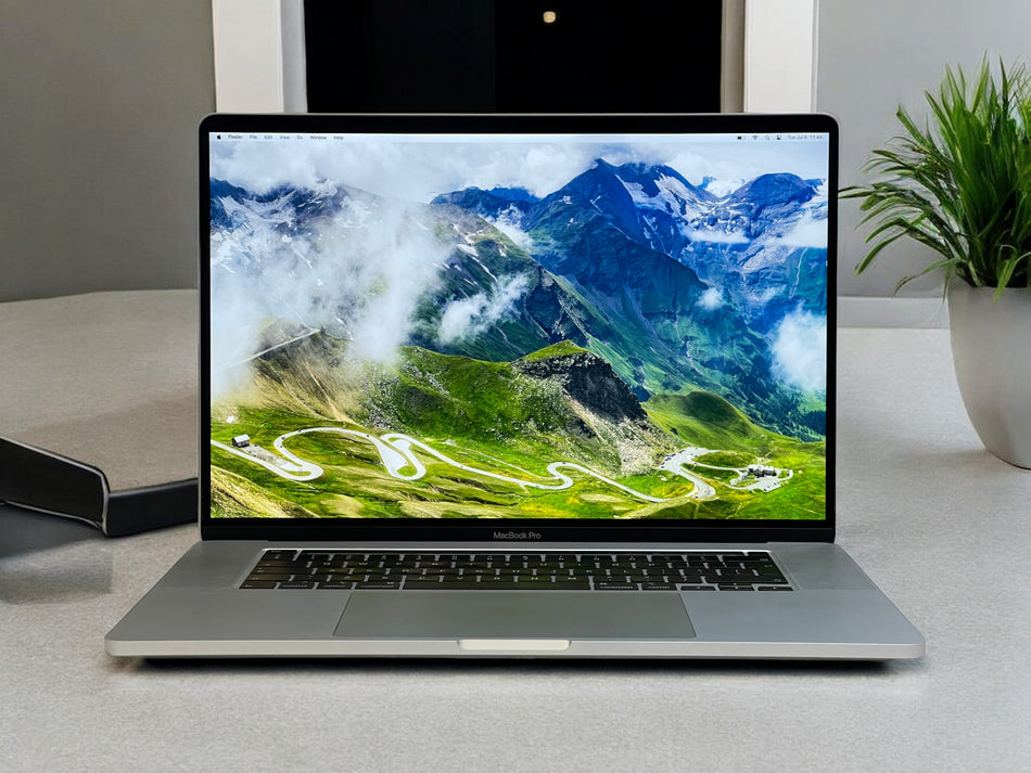 2019 Apple Macbook Pro 16-inch 2.3GHz 8-Core i9 (Touch Bar, 16GB RAM, 1TB, Silver) - Pre Owned / 3 Month Warranty