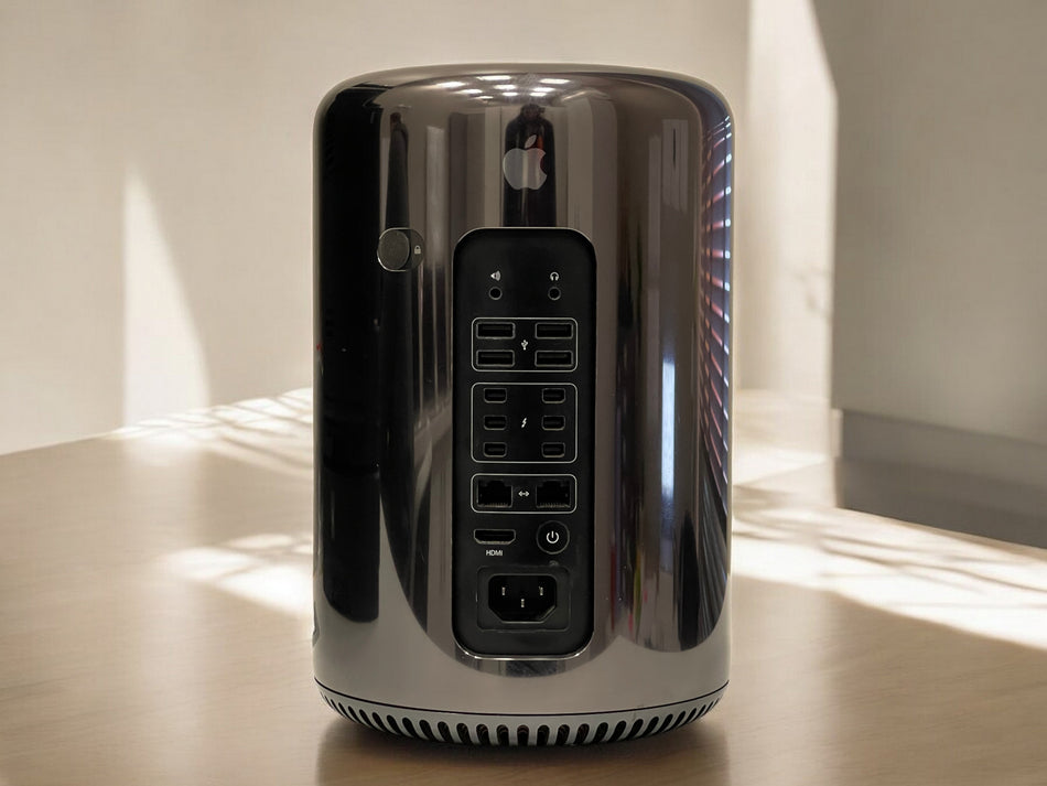 Apple Mac Pro 3.7GHz Quad-Core Intel Xeon E5 (24GB RAM, 256GB SSD, Space Gray) - Pre Owned / 3 Month Warranty