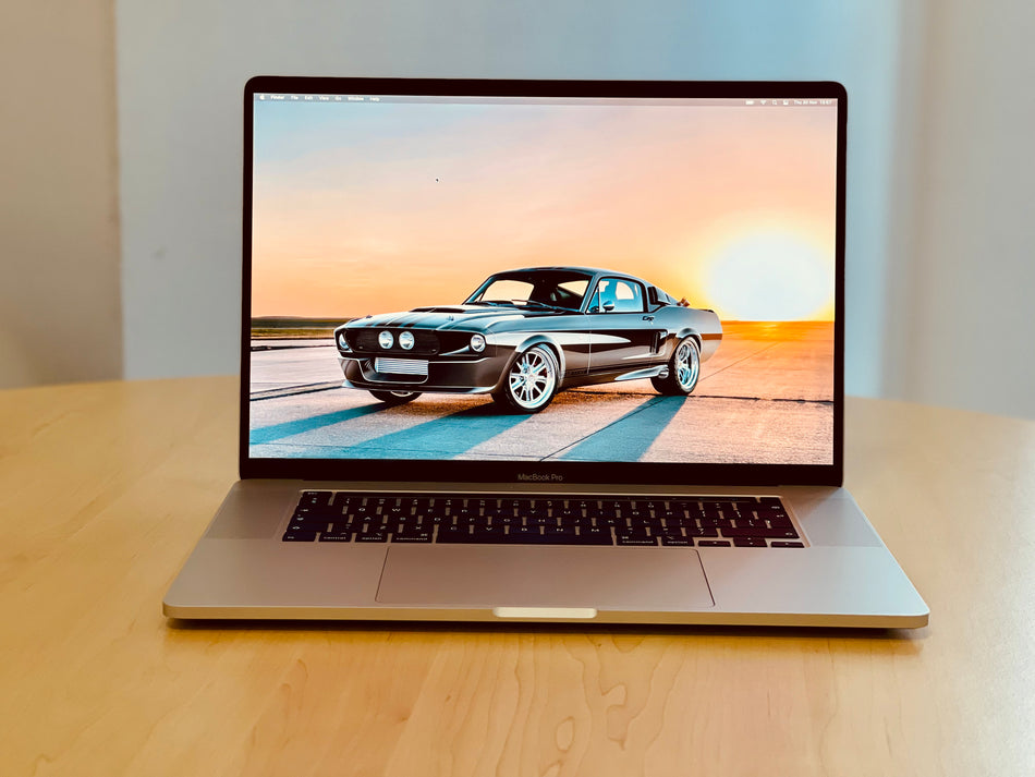 2019 Apple MacBook Pro 16-inch 2.6GHz 6-Core i7 (Touch Bar, 16GB RAM, 512GB, Silver) - Pre Owned / 3 Month Warranty