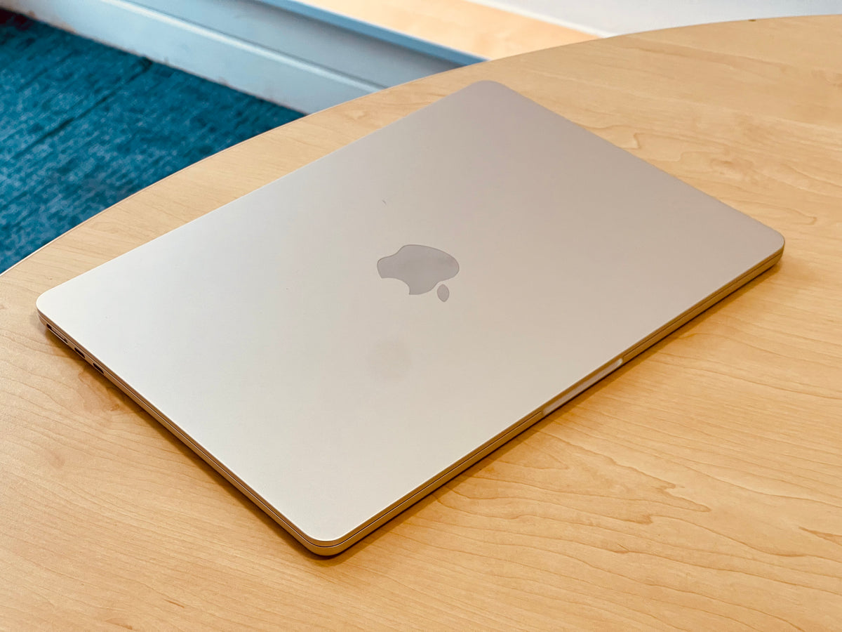 2022 Apple MacBook Air 13-inch M2 8-Core CPU, 8-Core GPU (8GB Unified RAM, 256GB, Starlight) - Pre Owned / Apple Limited Warranty - Mac Shack