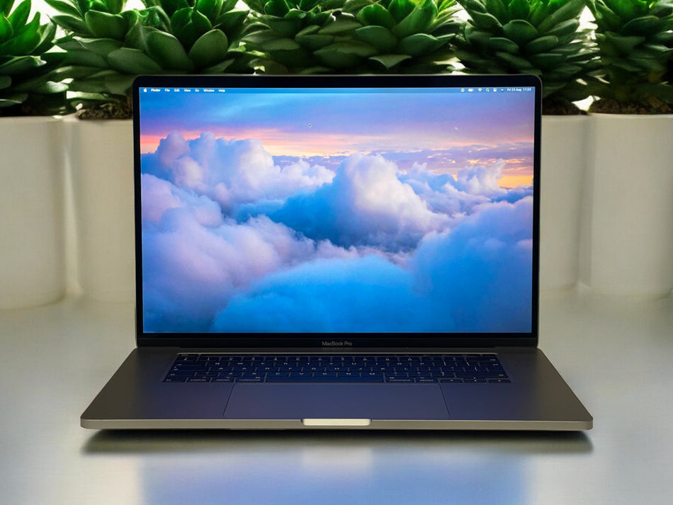 2019 Apple MacBook Pro 16-Inch 2.6GHz 6-Core i7 (Touch Bar, 16GB RAM, 512GB SSD, Space Gray) - Pre Owned / 3 Month Warranty