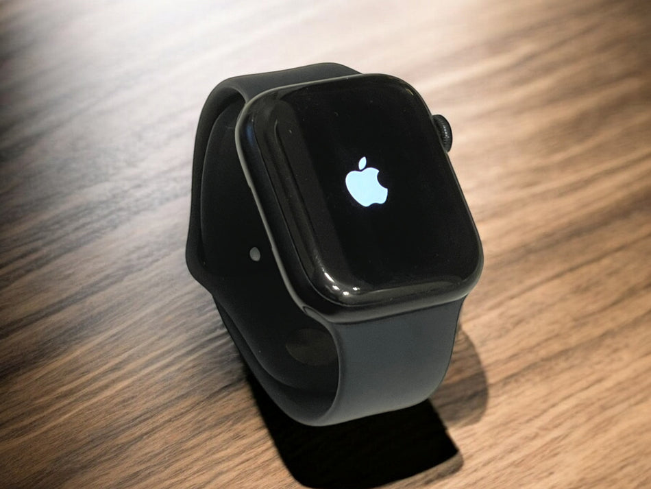 Apple Watch Series 7 (45mm, Midnight Aluminium with Midnight Sports Band, GPS) - Pre Owned / 3 Month Warranty