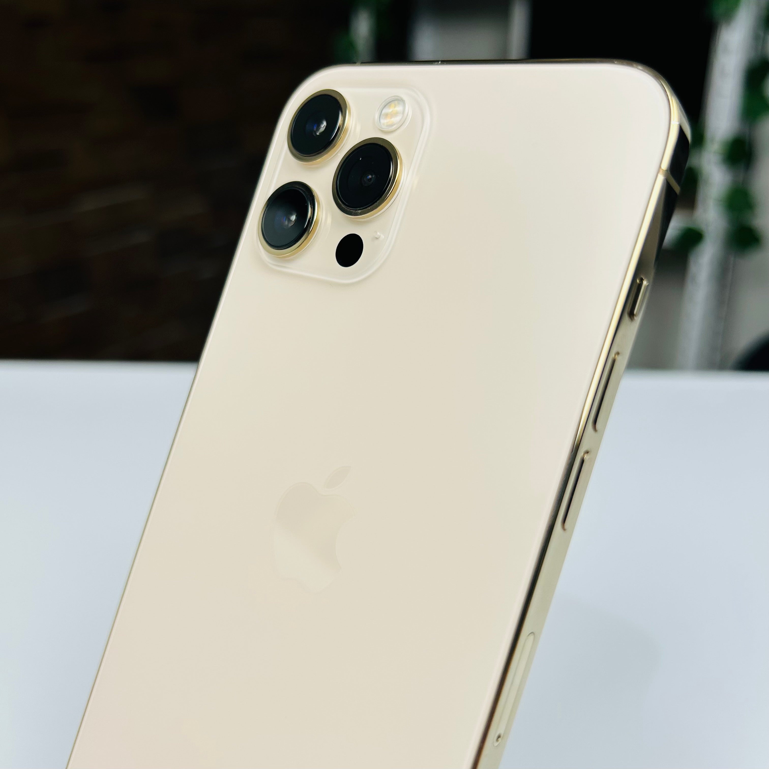 iPhone 12 Pro Max 128GB Gold (2020) – Pre-Owned