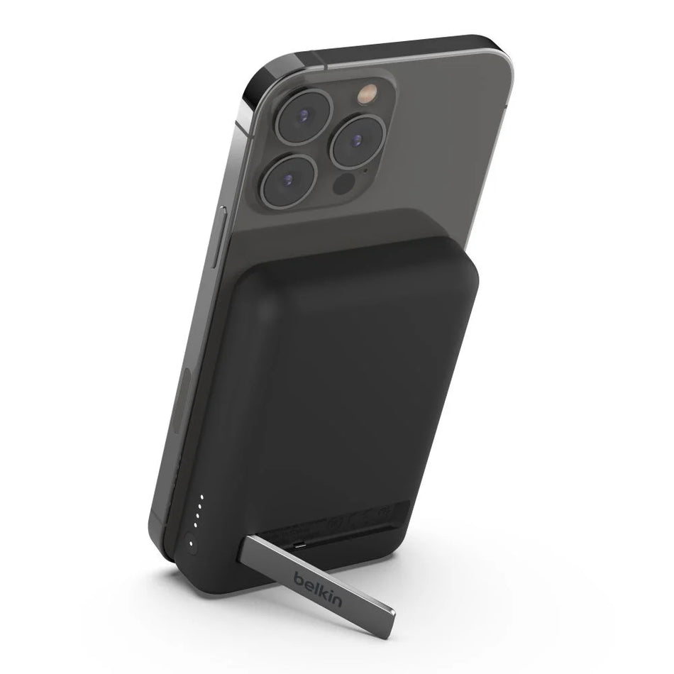 Belkin 5K Magnetic Wireless 5000mAh Power Bank + Kick Stand - Black
