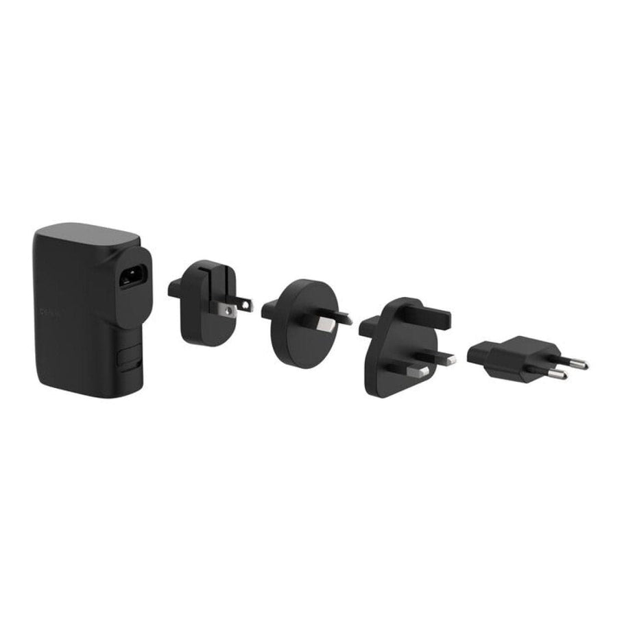 Belkin BoostCharge Hybrid 25W Wall Charger with 5000mAh Powerbank
