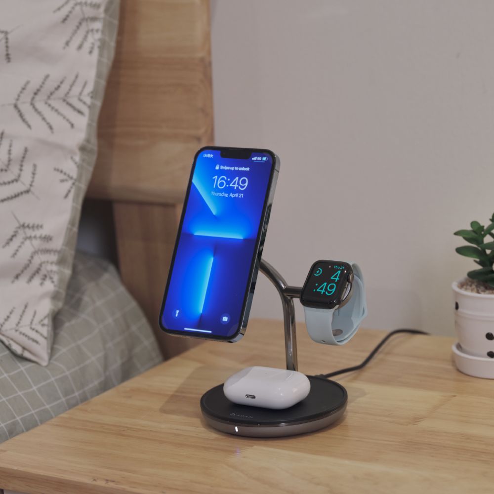 OMNIA M3+ Magnetic 3-in-1 Wireless Charging Station x 2 - Mac Shack